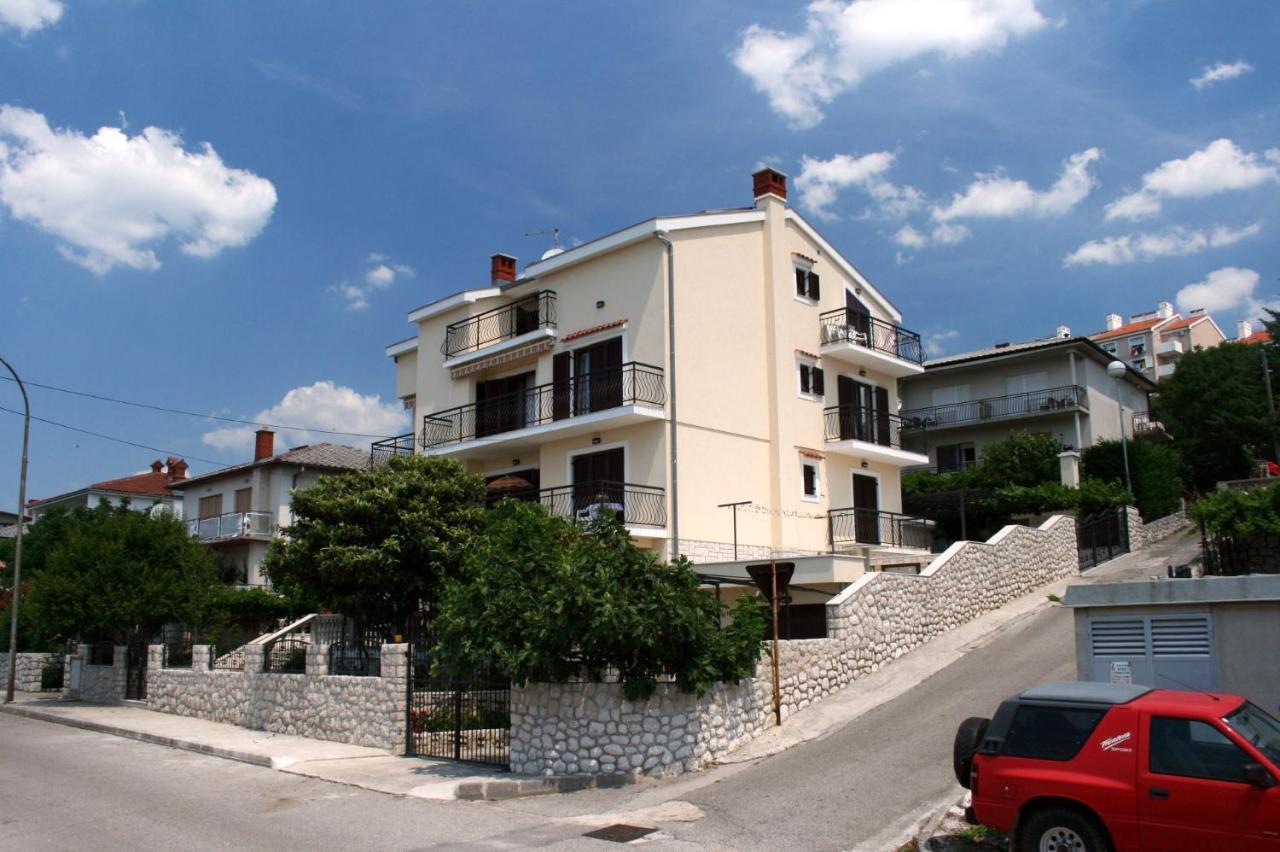 Apartments With A Parking Space Novi Vinodolski - 5593 Exteriör bild