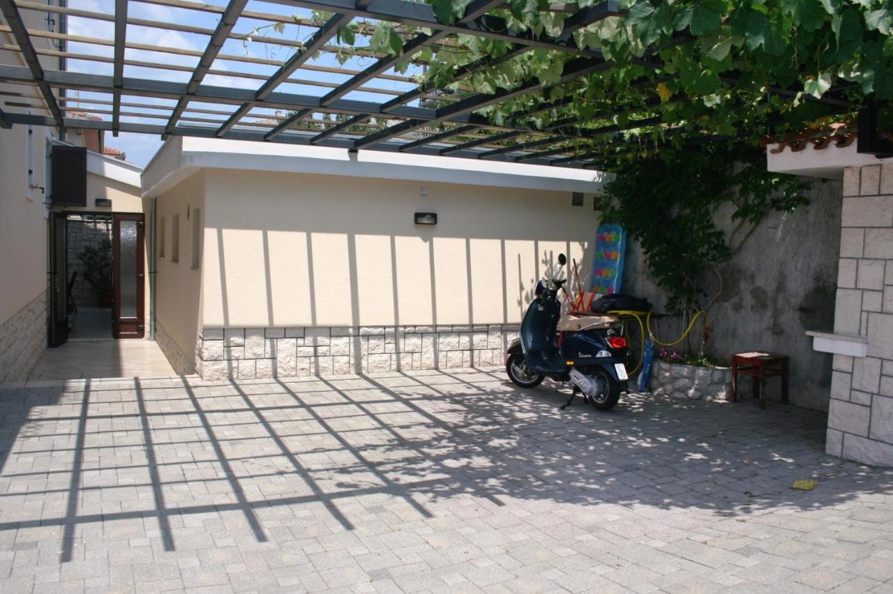 Apartments With A Parking Space Novi Vinodolski - 5593 Exteriör bild