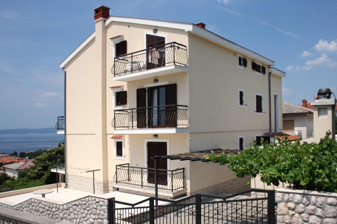 Apartments With A Parking Space Novi Vinodolski - 5593 Exteriör bild